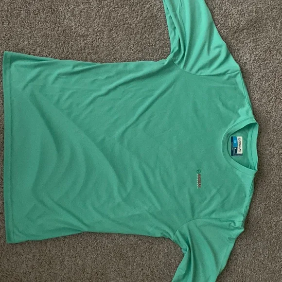 Never been worn Christmas themedMagellan long-sleeve fish gear classic fit - Picture 2 of 3